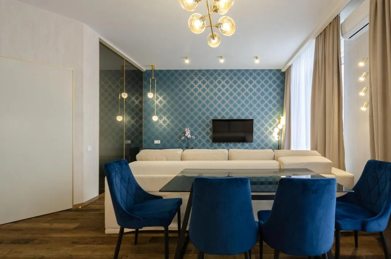 Petrovdom In Luxury Apartments At 68 Zhylyanska Street,38 Perlyna Kyiv