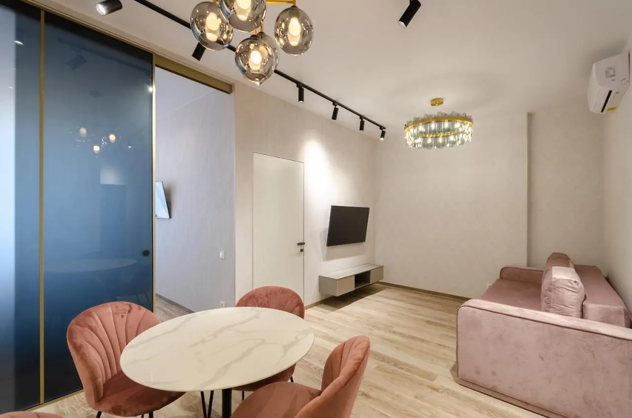 Petrovdom In Luxury Apartments At 68 Zhylyanska Street,38 Perlyna Kyiv