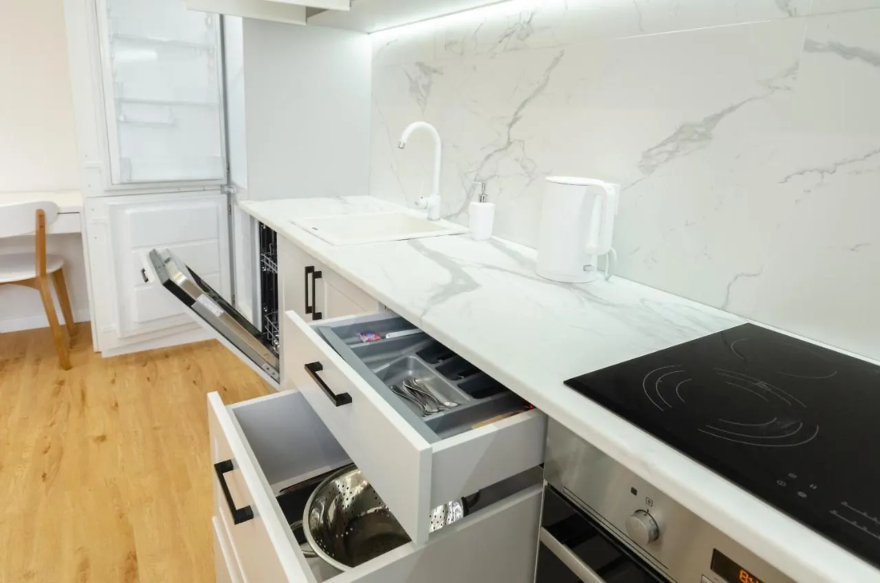 Petrovdom In Luxury Apartments At 68 Zhylyanska Street,38 Perlyna Kyiv