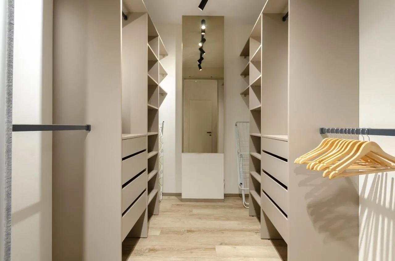 Petrovdom In Luxury Apartments At 68 Zhylyanska Street,38 Perlyna Kyiv