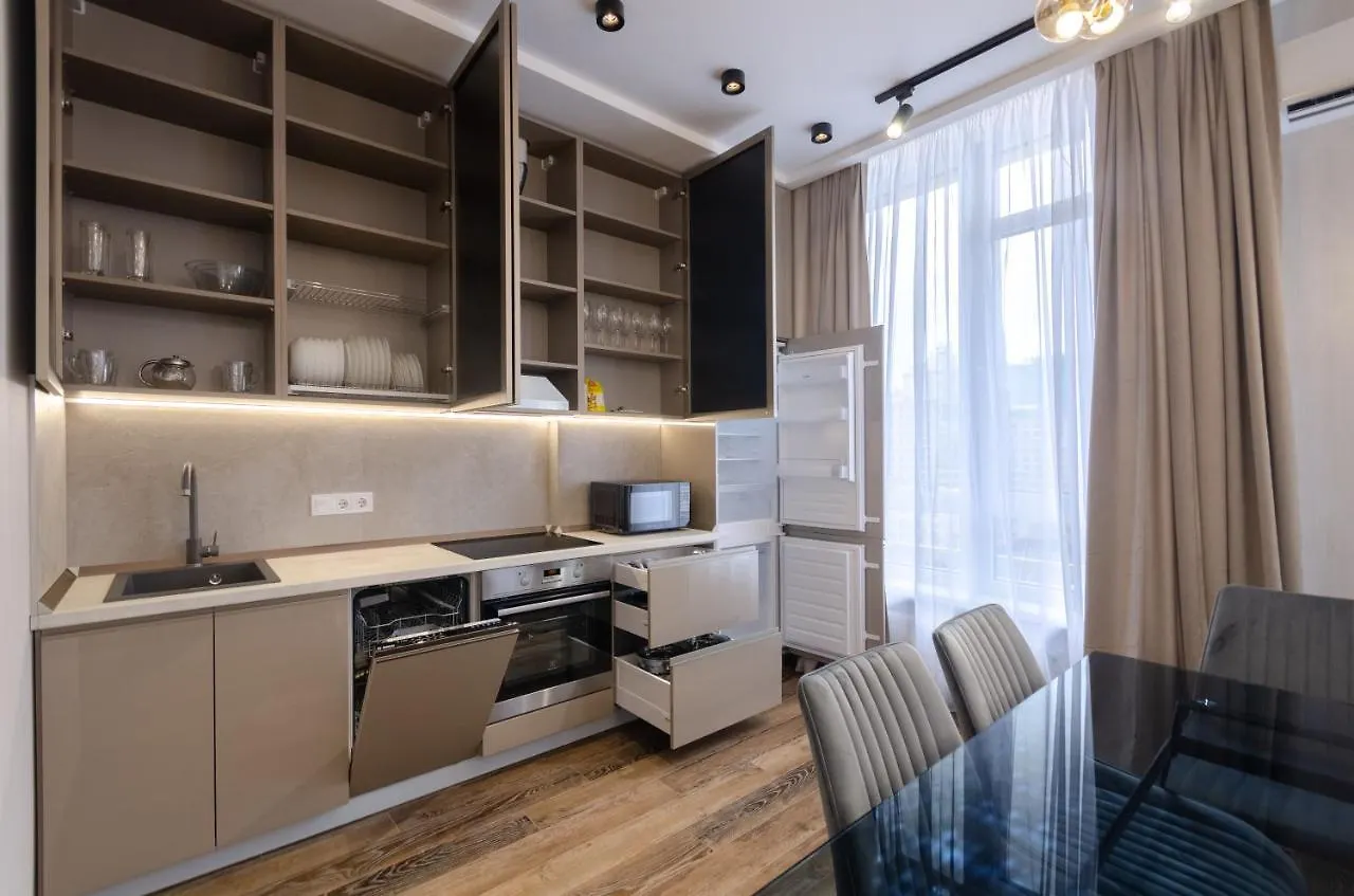 Petrovdom In Luxury Apartments At 68 Zhylyanska Street,38 Perlyna Kyiv