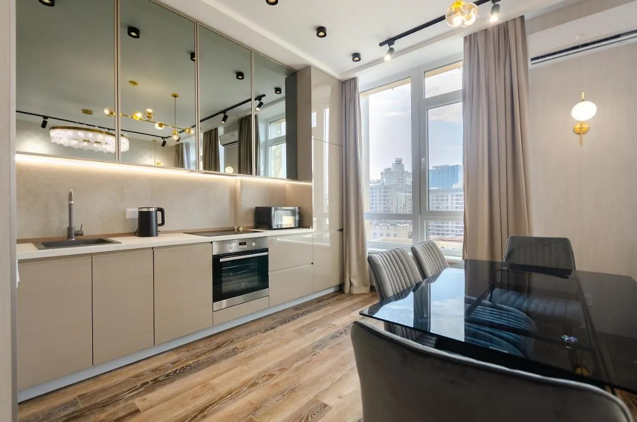Petrovdom In Luxury Apartments At 68 Zhylyanska Street,38 Perlyna Kyiv