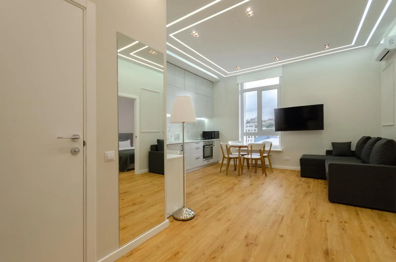 Petrovdom In Luxury Apartments At 68 Zhylyanska Street,38 Perlyna Kyiv Ukraine